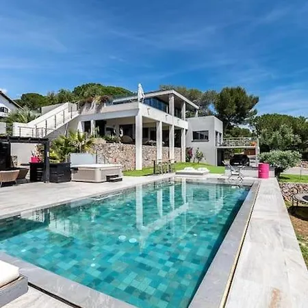 Piscine Chauffee Vue Standing Villa Sete